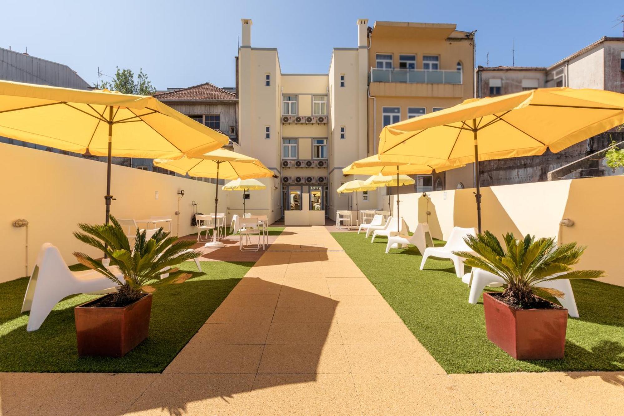 731 Costa Cabral Metro Residence Porto Bagian luar foto