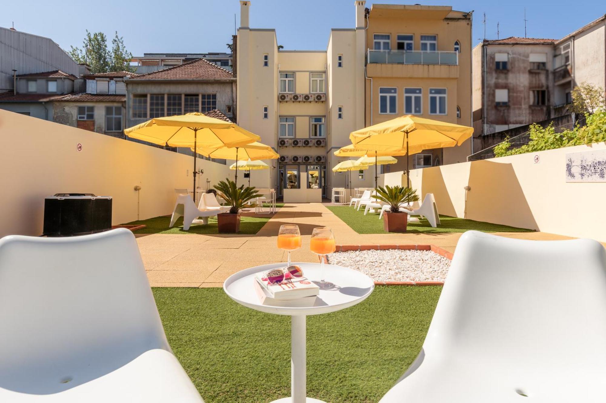 731 Costa Cabral Metro Residence Porto Bagian luar foto